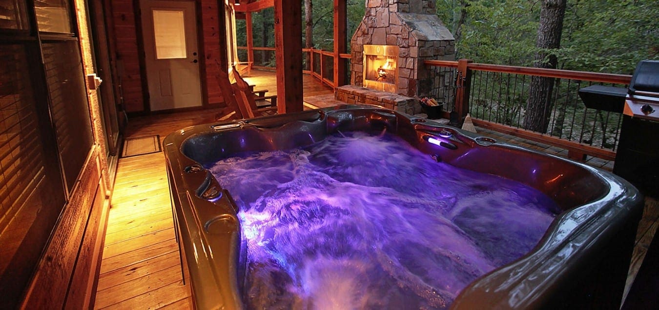 Sunset Creek Spa - Cabin on the creek with TV, hot tub and fireplace.