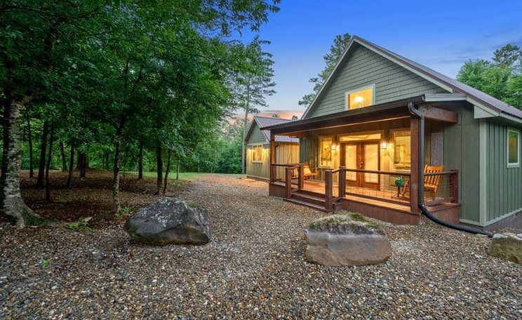 Exterior view of the Green Retreat Cabin