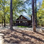 Outdoor picture of Peace on Earth Cabin