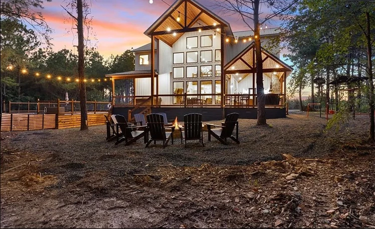 Diamond_Sunset_Retreat_Exterior_Rear