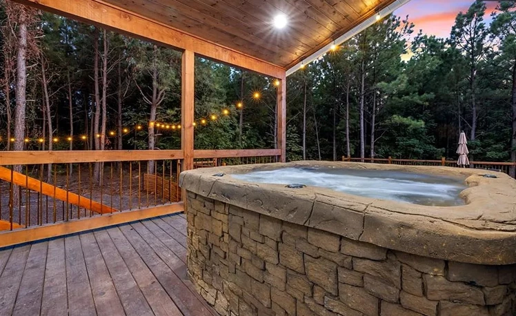 Diamond_Sunset_Retreat_Hot_Tub