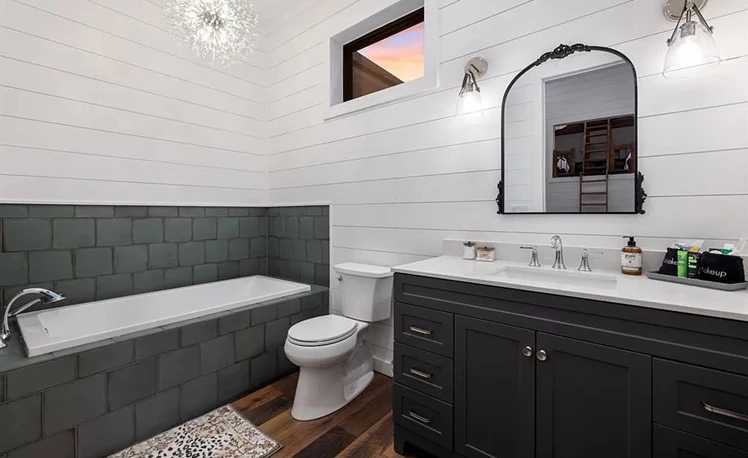 Diamond_Sunset_Retreat_Master_Bathroom4_Loft