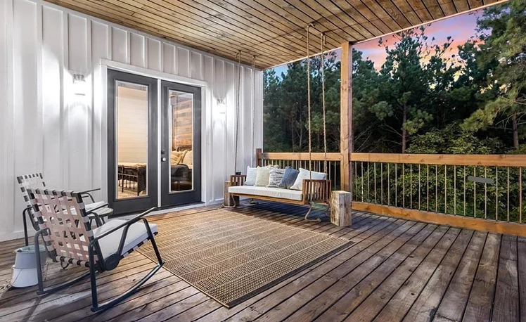 Diamond_Sunset_Retreat_Master_Bedroom3_Balcony