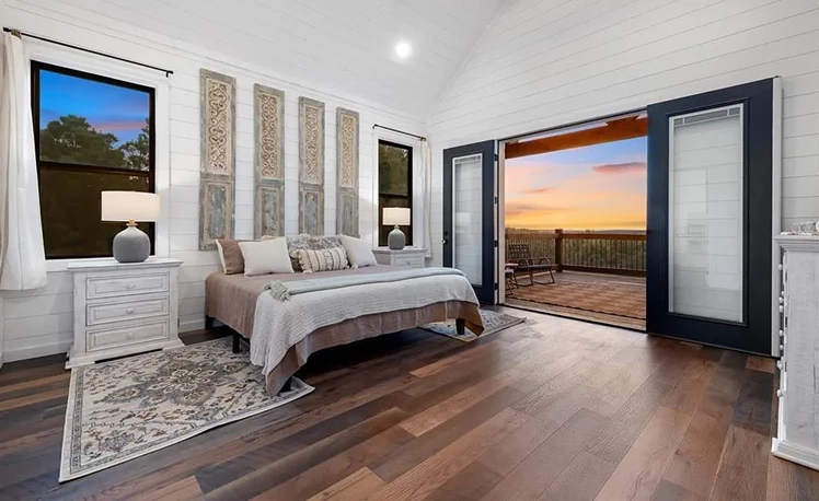 Diamond_Sunset_Retreat_Master_Bedroom3_View