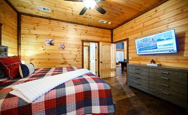 88 - King Bedroom with Full Bath