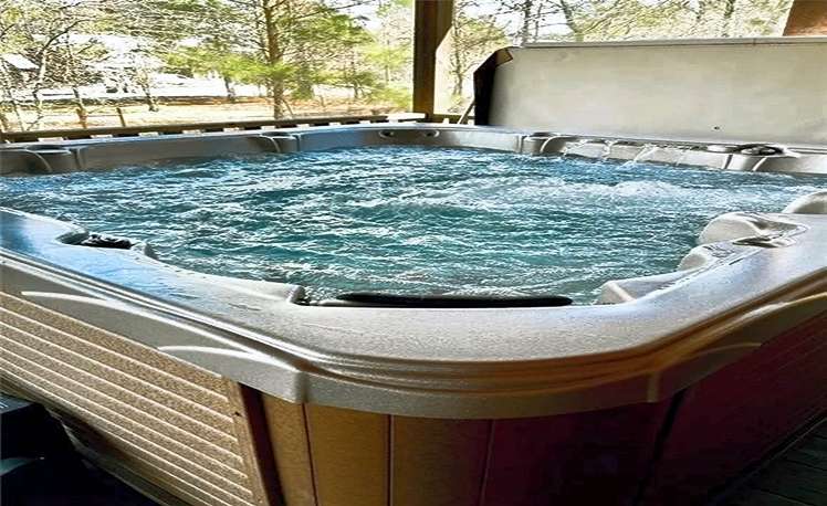 THL HOT TUB