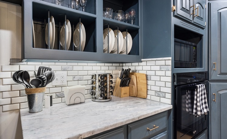 Kitchen with Microwave and Stove