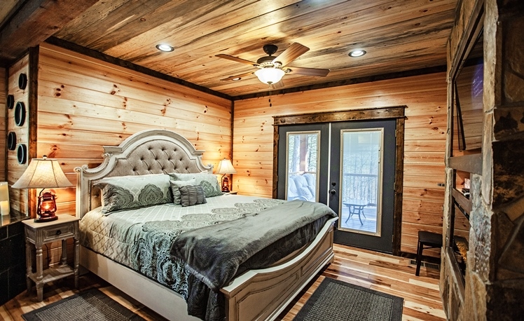 Bedroom with King bed