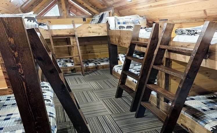 Lost Creek Lodge - Bunk Room